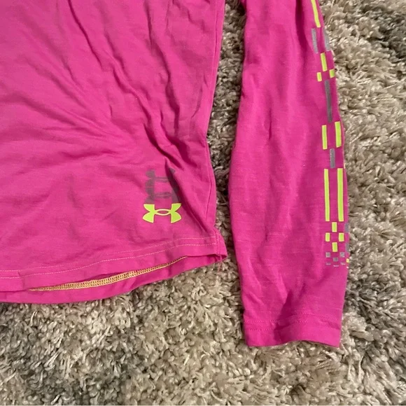 Under Armour Pink Fitted Top size small - Picture 4 of 11